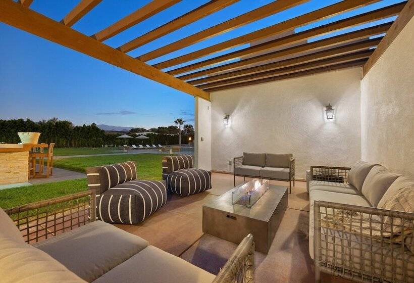 Starlight Estate By Avantstay 20 People! Architectual Mansion W/ Pool, Tennis Court, Game Room