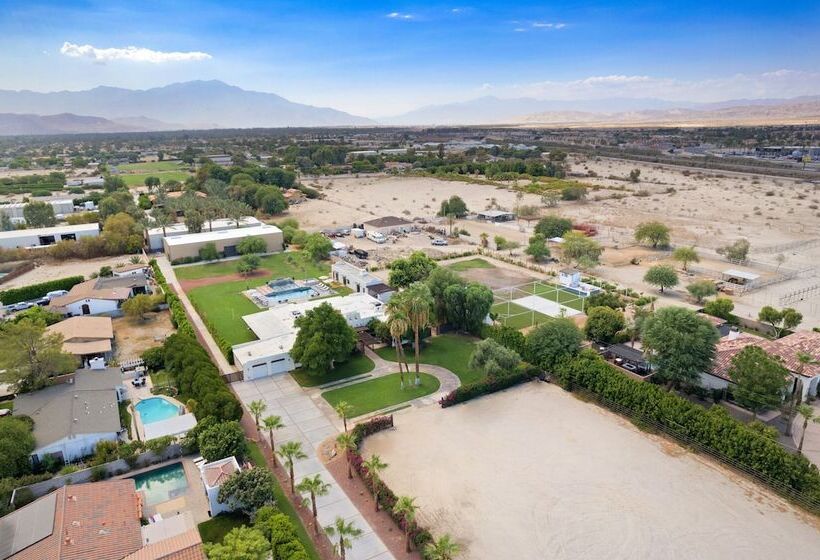 Starlight Estate By Avantstay 20 People! Architectual Mansion W/ Pool, Tennis Court, Game Room