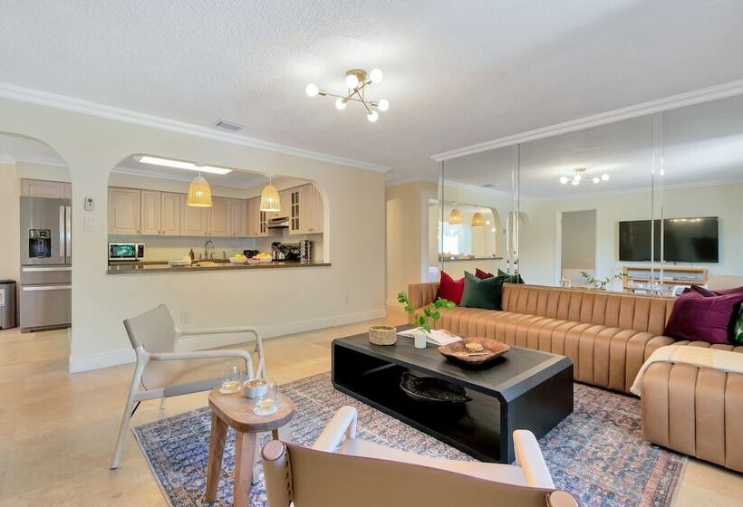 Summerfin By Avantstay Sunny Retreat Minutes From The Shore!