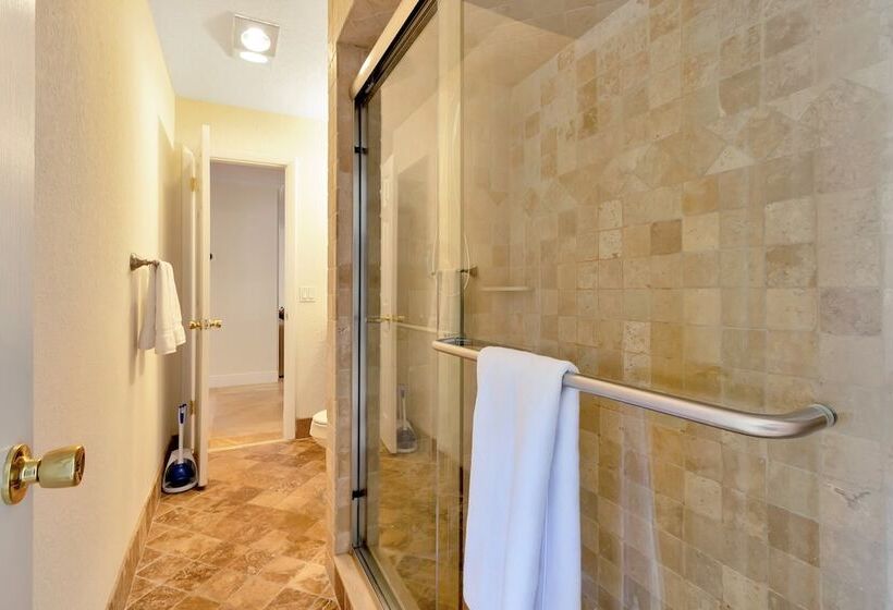 Summerfin By Avantstay Sunny Retreat Minutes From The Shore!