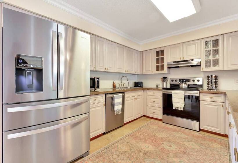 Summerfin By Avantstay Sunny Retreat Minutes From The Shore!