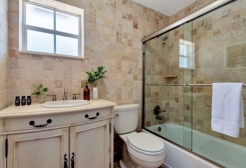 Summerfin By Avantstay Sunny Retreat Minutes From The Shore!