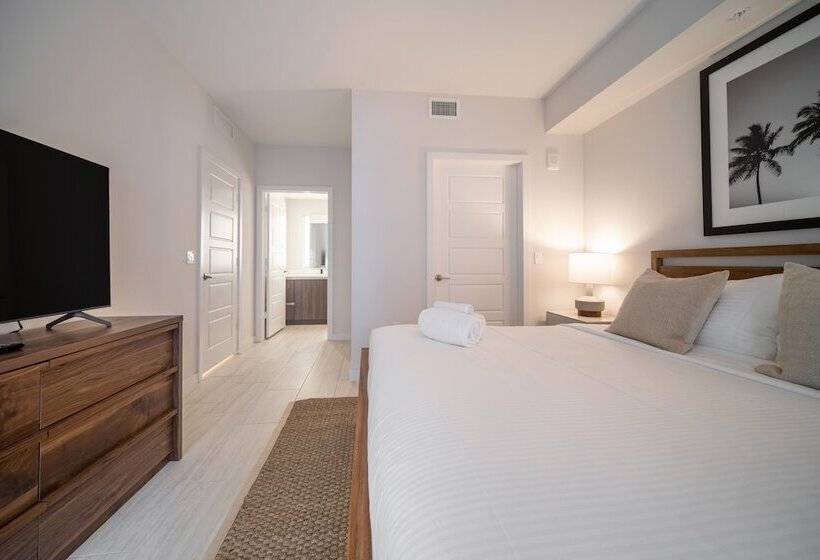 Tucker At Palmer Dadeland Miami