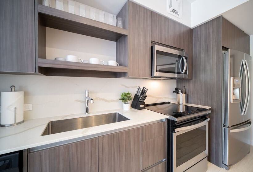 Tucker At Palmer Dadeland Miami