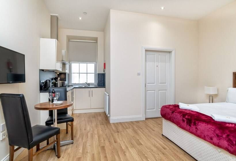 Victoria Court Suites