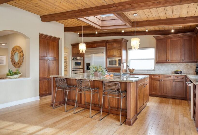 Wavebreak By Avantstay Close To Beaches/surfing