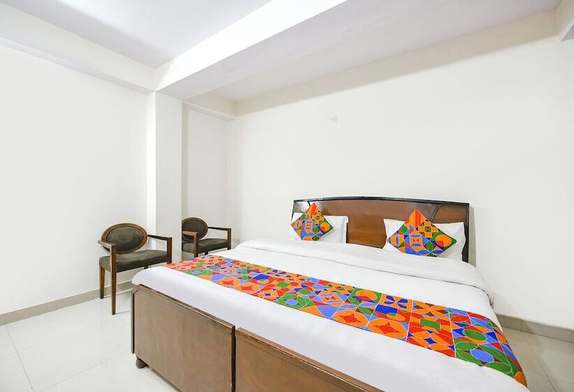 Fabhotel Ginger Grass