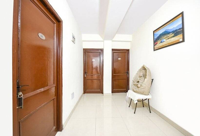 Fabhotel Ginger Grass