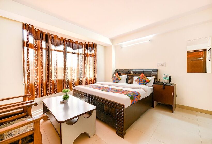 Fabhotel Ginger Grass