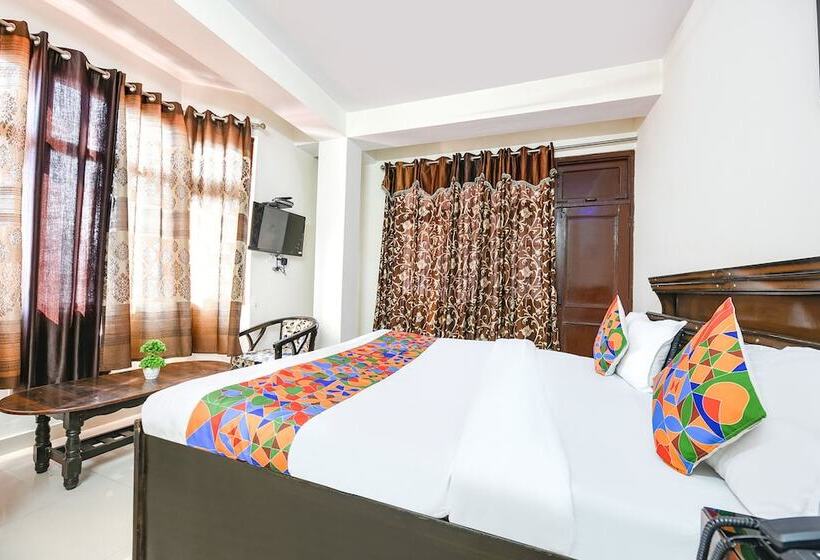 Fabhotel Ginger Grass