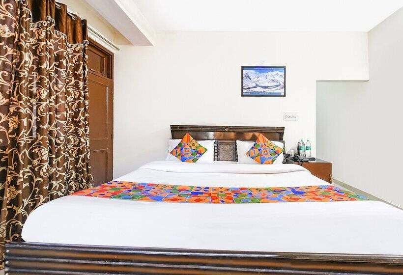 Fabhotel Ginger Grass