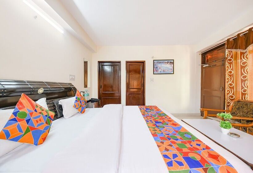 Fabhotel Ginger Grass