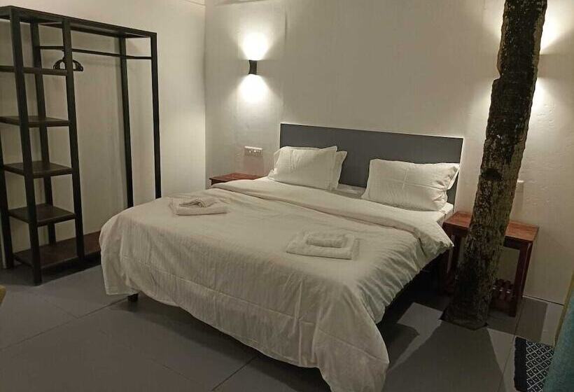 فندق Agonda Beach Chalets