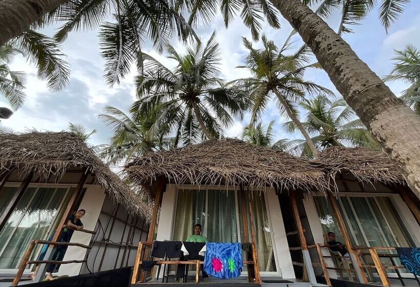 فندق Agonda Beach Chalets