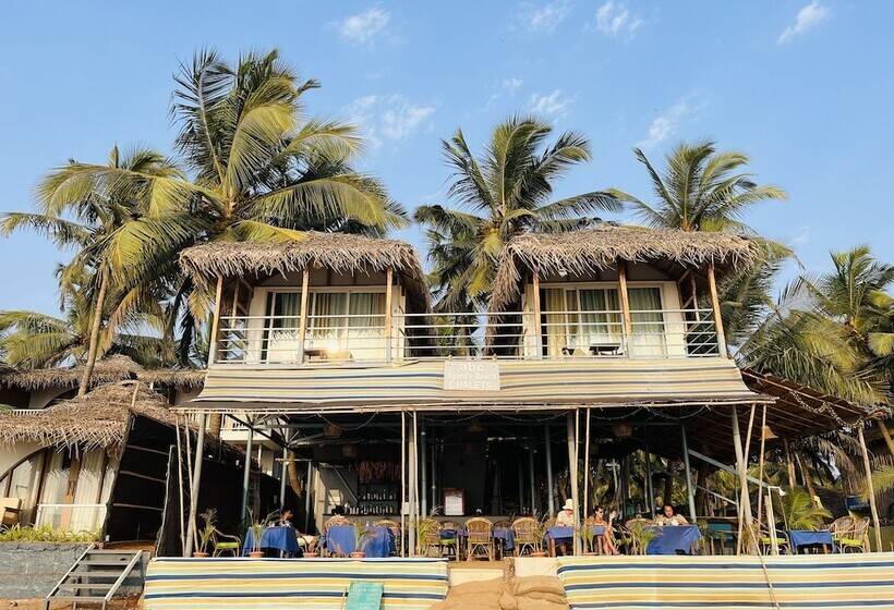 فندق Agonda Beach Chalets