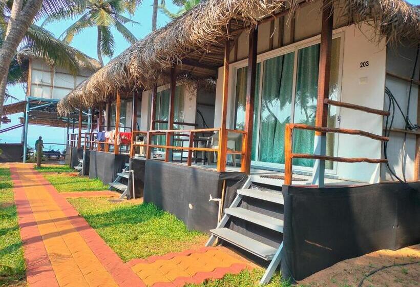 فندق Agonda Beach Chalets