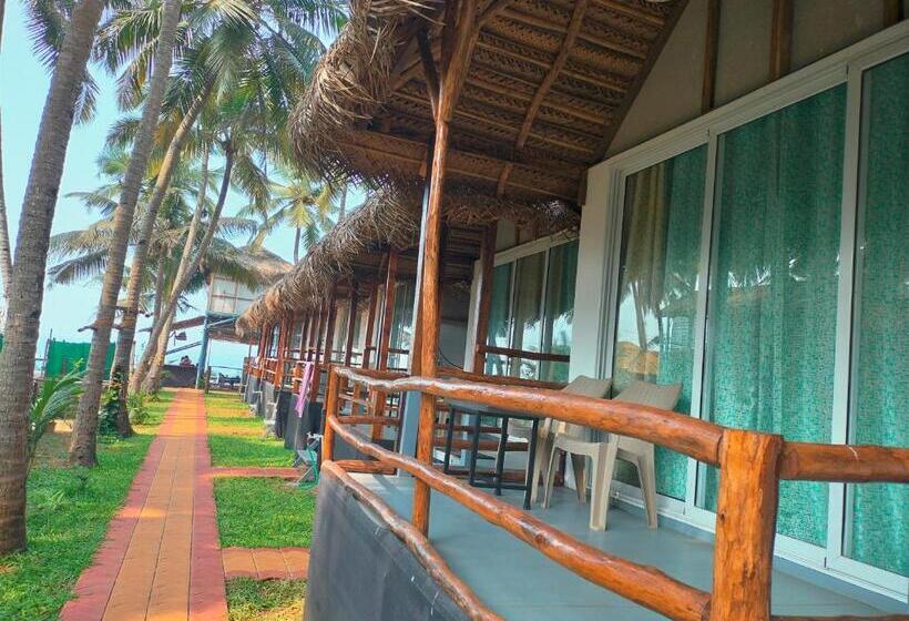 فندق Agonda Beach Chalets