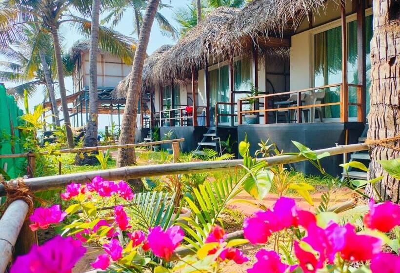 فندق Agonda Beach Chalets