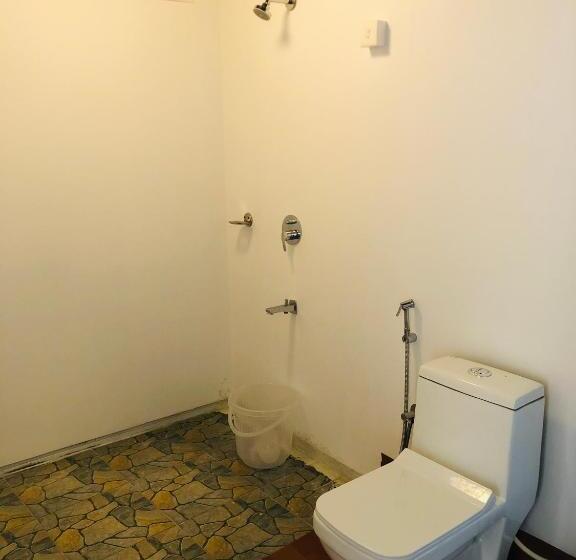 فندق Agonda Beach Chalets