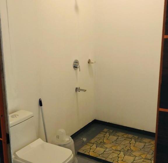 فندق Agonda Beach Chalets