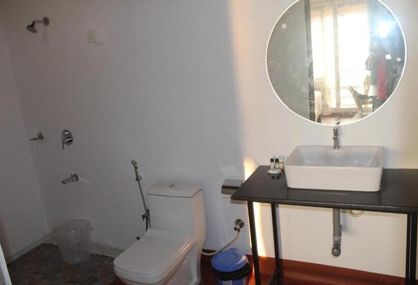 فندق Agonda Beach Chalets