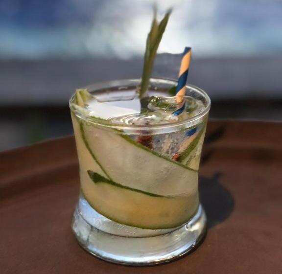 هتل Alona Royal Palm Resort