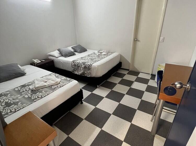 Отель Boutique Santa Ana