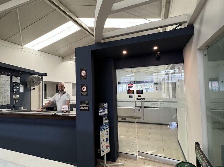 Отель Boutique Santa Ana