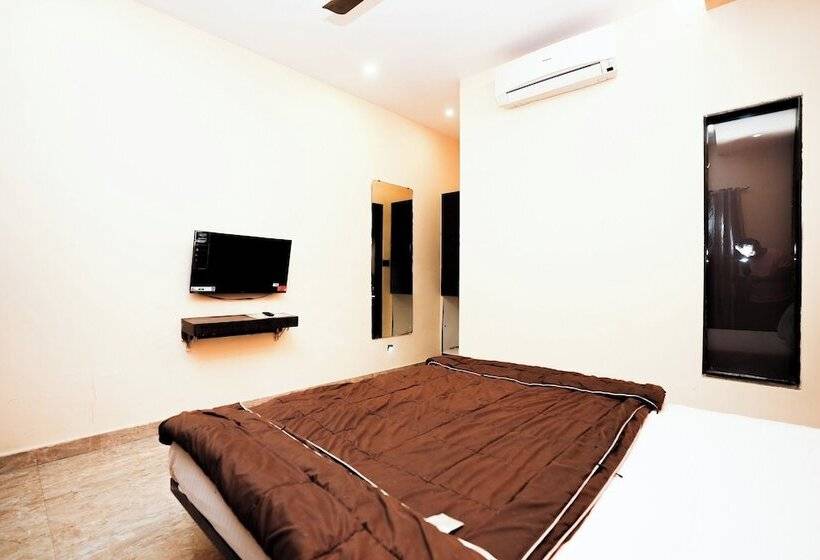 فندق Dwarka Resort