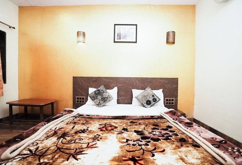 فندق Dwarka Resort