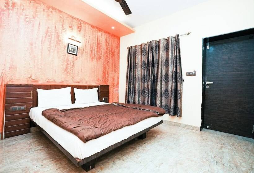 فندق Dwarka Resort