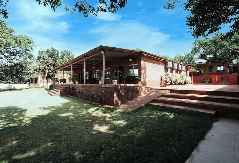 فندق Dwarka Resort