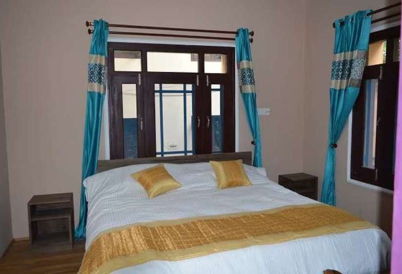 فندق Northland Residency