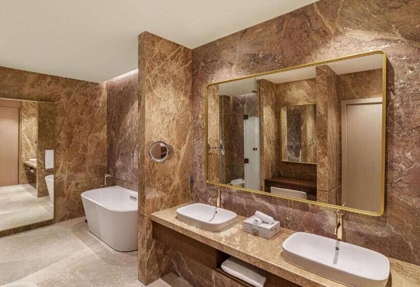 호텔 Rixos Premium Qetaifan Island North