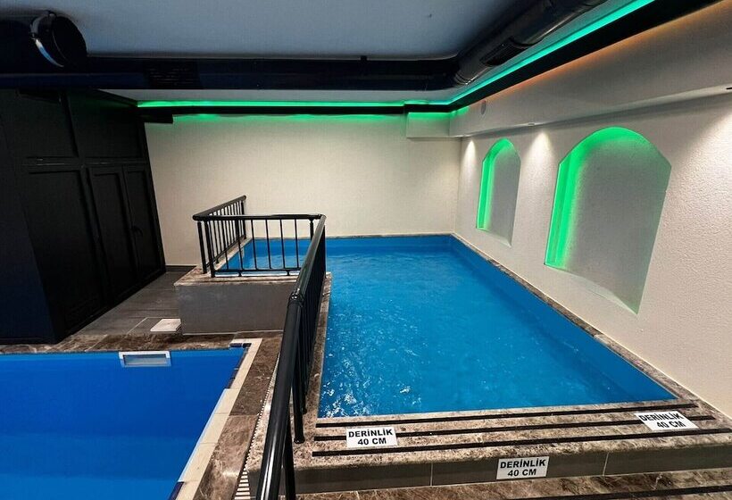 Отель Sera Lake Center