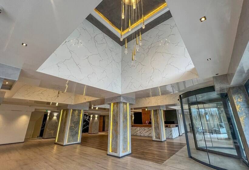 Отель Sera Lake Center