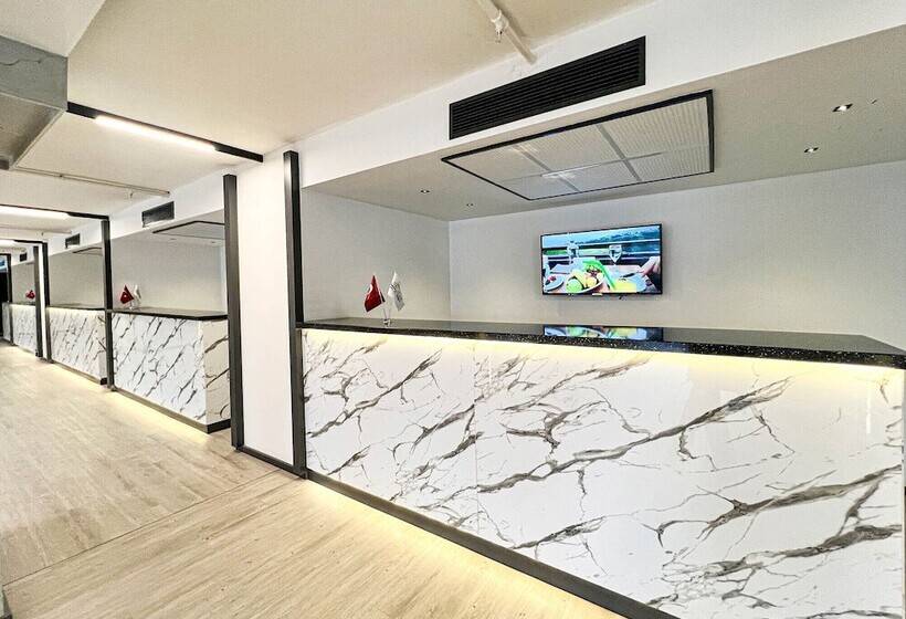 Отель Sera Lake Center