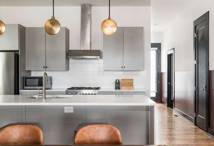 Linda By Avantstay Lovely 4br Condo In Heart Of Nashville