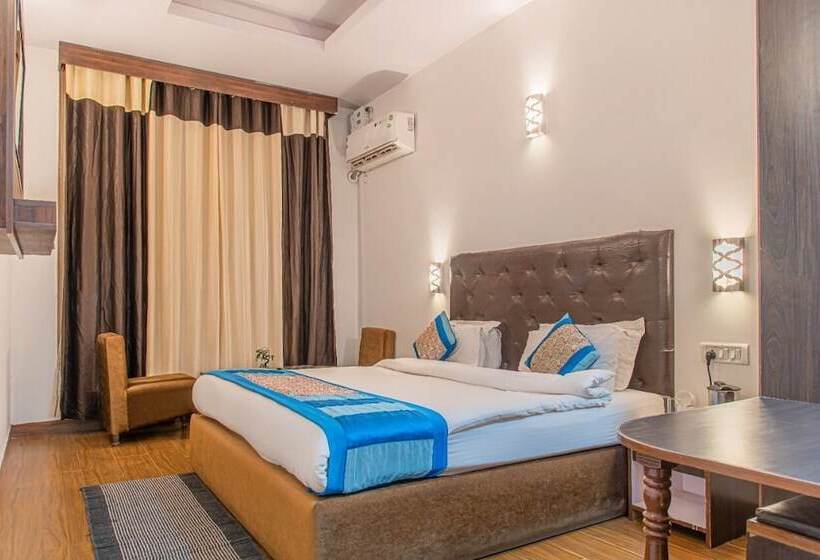 فندق The Grand Madhushala Shimla