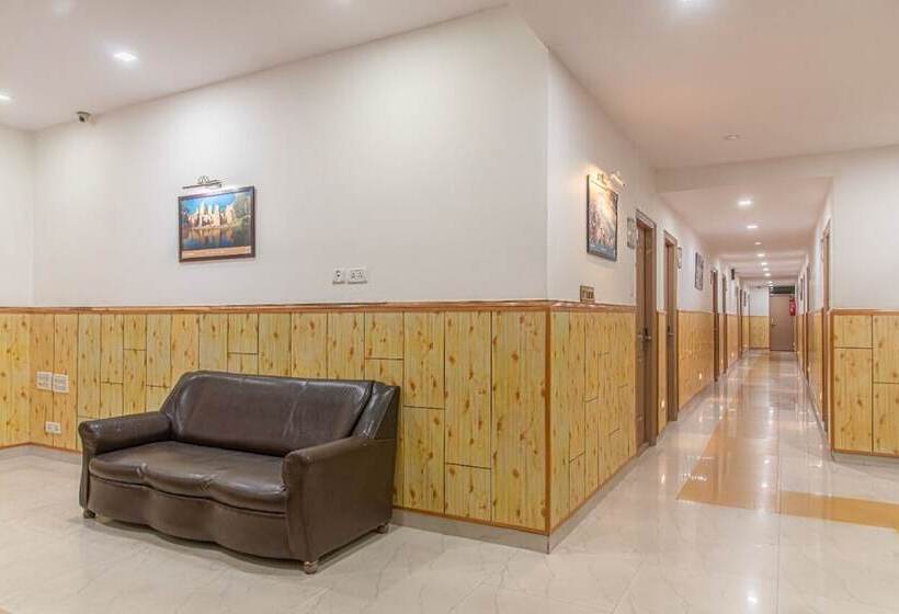 فندق The Grand Madhushala Shimla