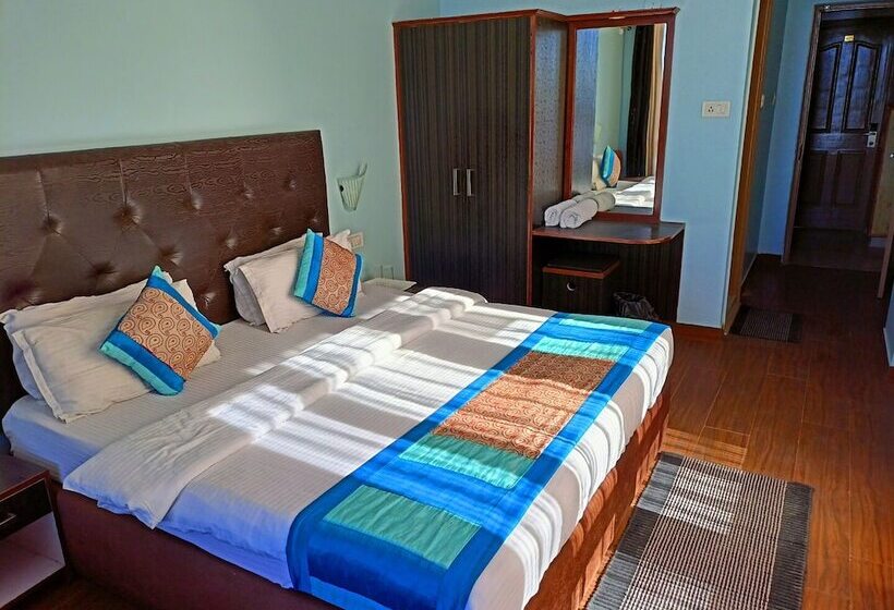 فندق The Grand Madhushala Shimla