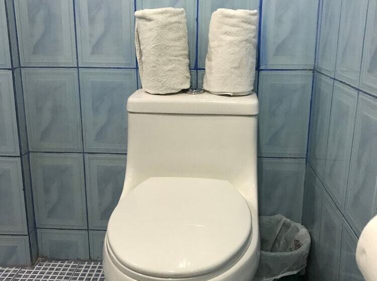 호스텔 El Portal 1610