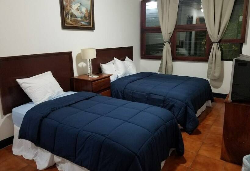 호스텔 El Portal 1610