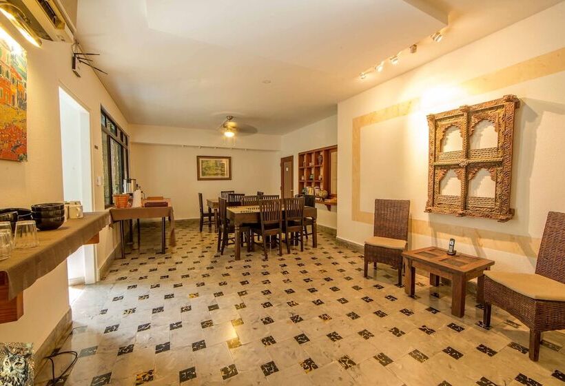 Общежитие Hostal Entre 2 Aguas