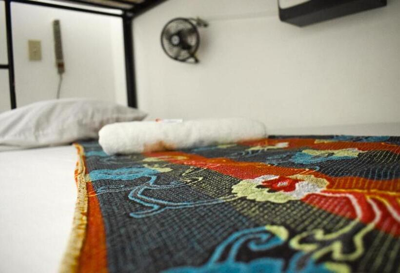 호스텔 Hostal Loco Coco Loco