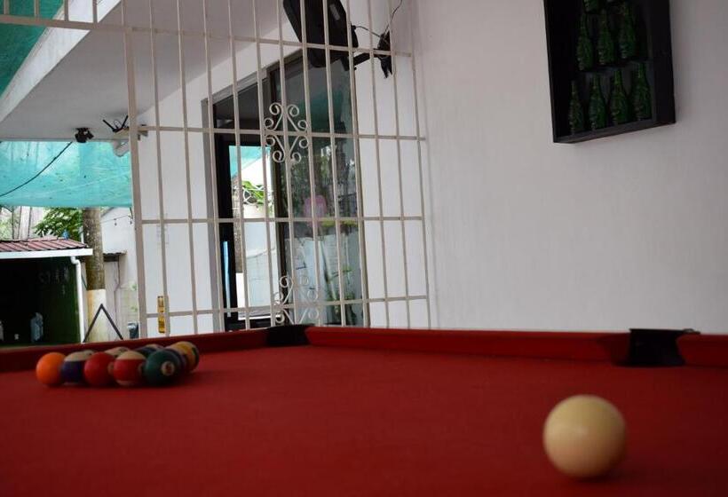 호스텔 Hostal Loco Coco Loco