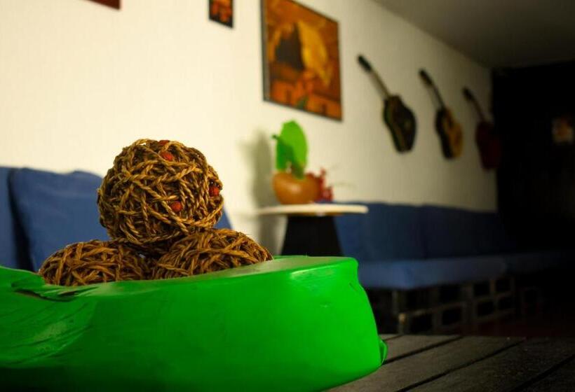 호스텔 Hostal Loco Coco Loco