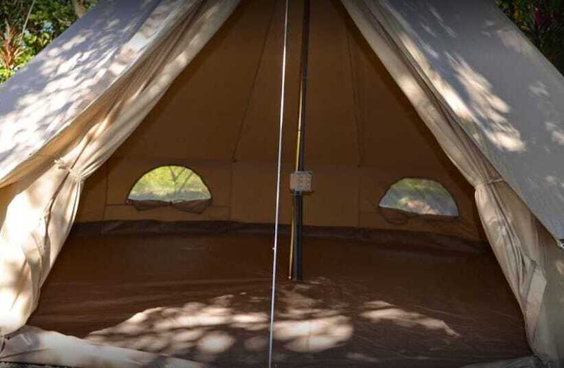 ユースホステル Howlers Bay