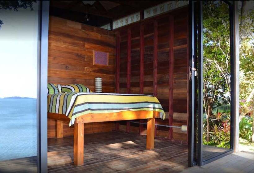 ユースホステル Howlers Bay