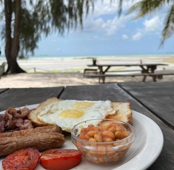 فندق صغير Mikadi Beach Camp & Backpackers